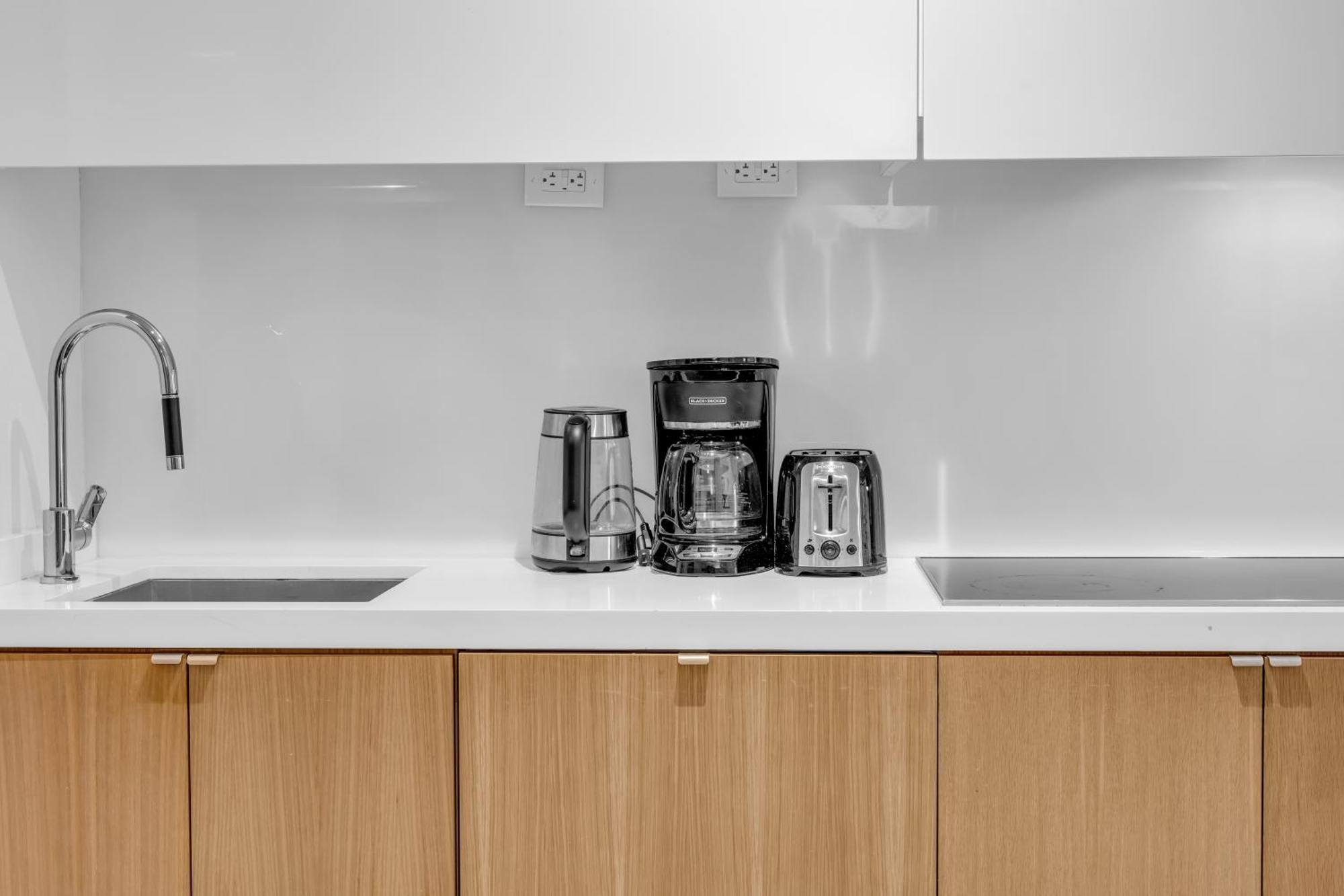 Spadina Modern Suites トロント エクステリア 写真